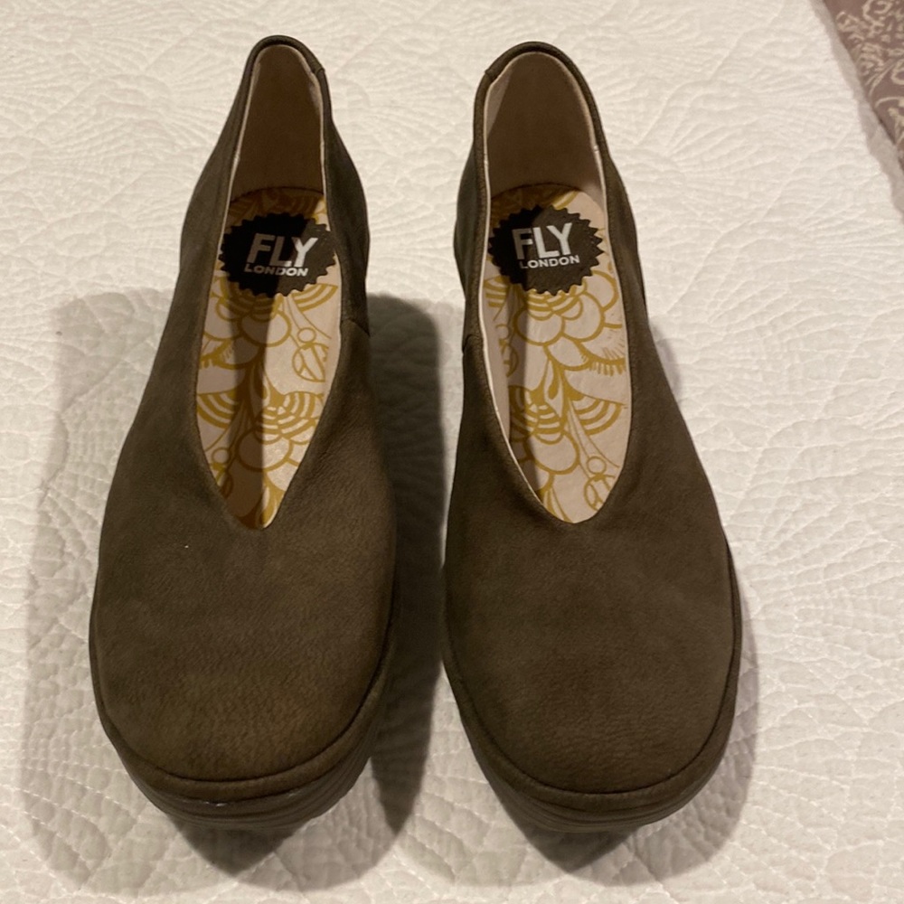 Womens Fly London shoe, size 38